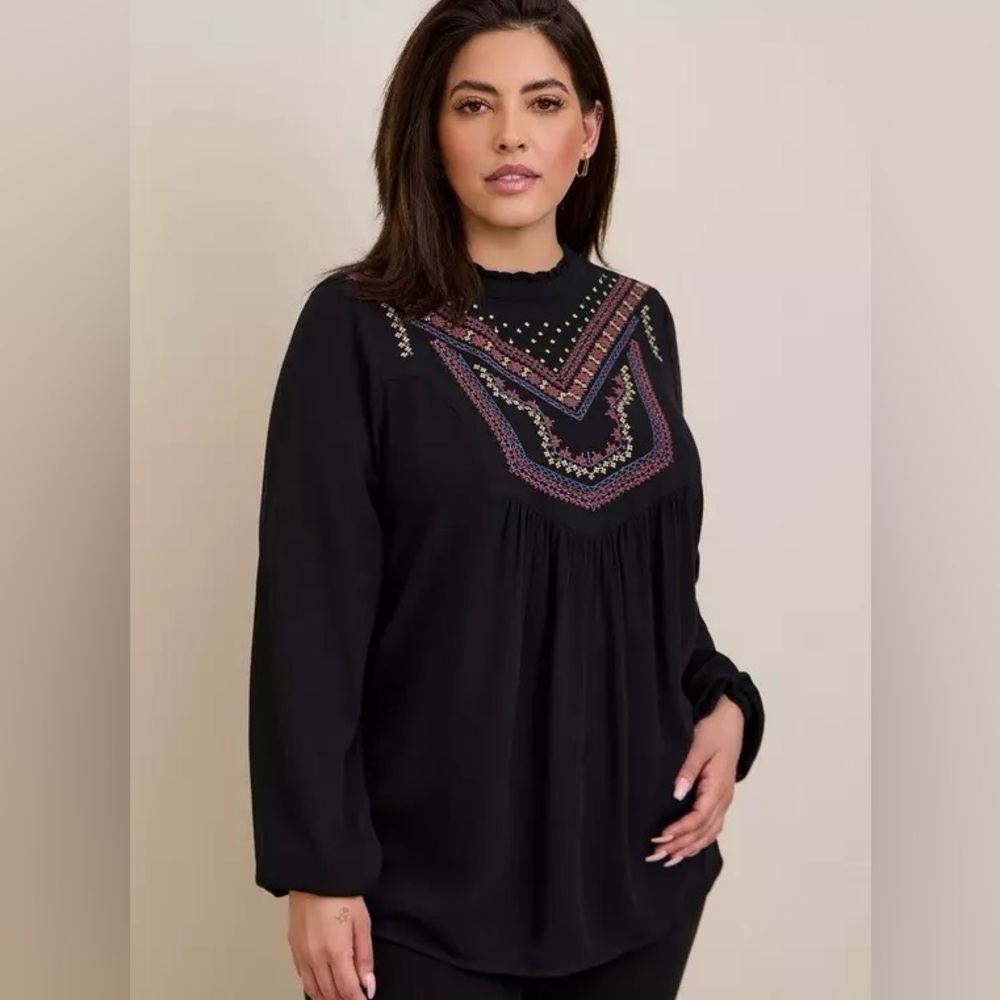 Torrid New Size 3X Black Crinkle Gauze Relaxed Embroidered Long Sleeves Blouse